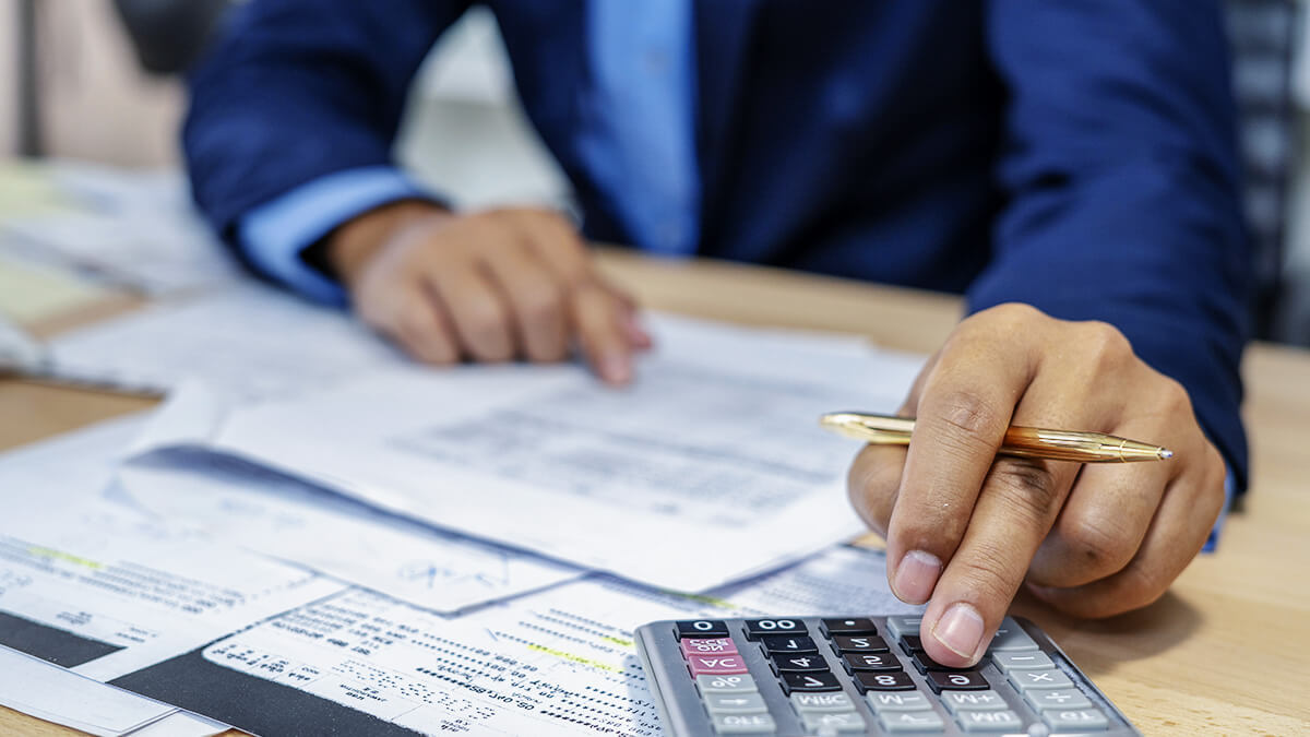 Employer calculating a pay adjustment.