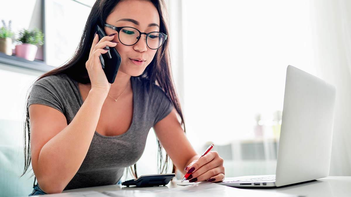 Woman talking on the phone.
